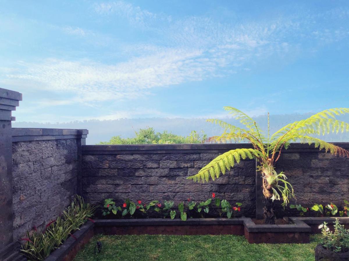 Buyan Lodge Lake View Villa Bedugul  Exterior photo